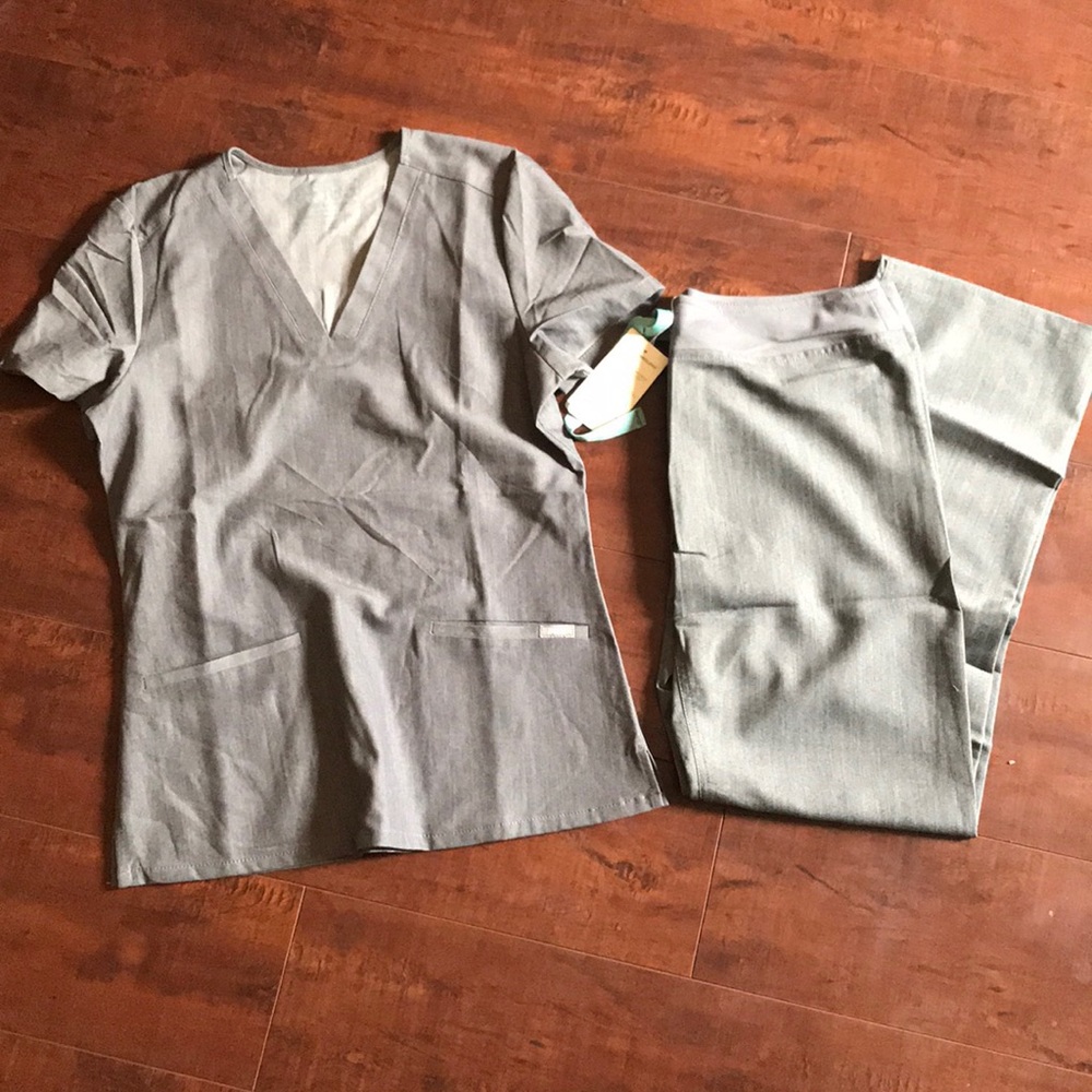 Women’s figs scrub set